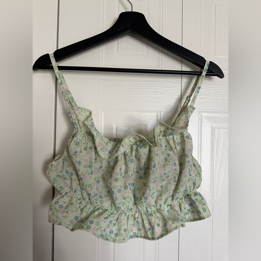 floral ruffled top